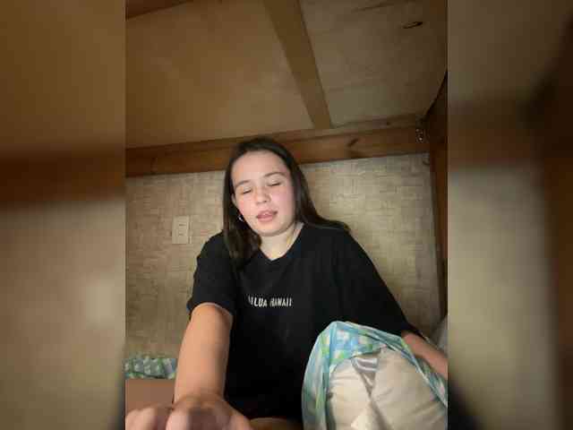 RiaLowelyt webcam