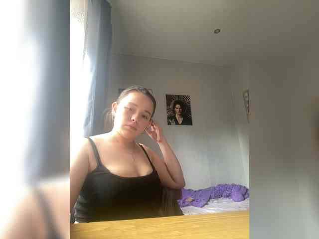 RiaLowelyt webcam
