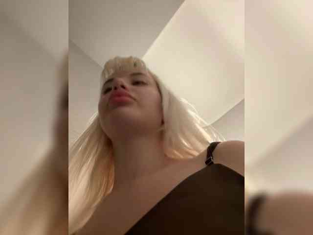 SabinaBina webcam
