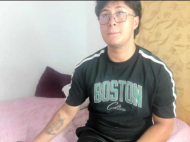 michdan live cam on BongaCams