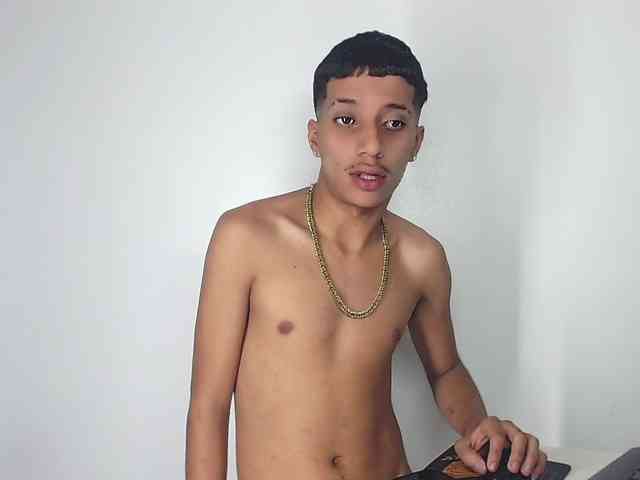 jlbrayan12 Live Webcam on BongaCams