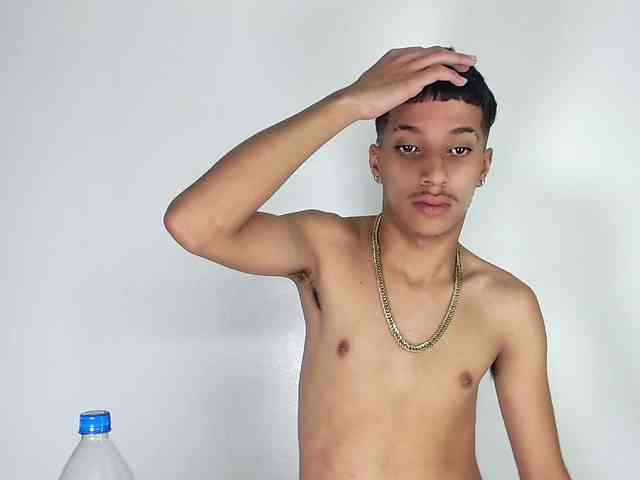 jlbrayan12 Live Webcam on BongaCams