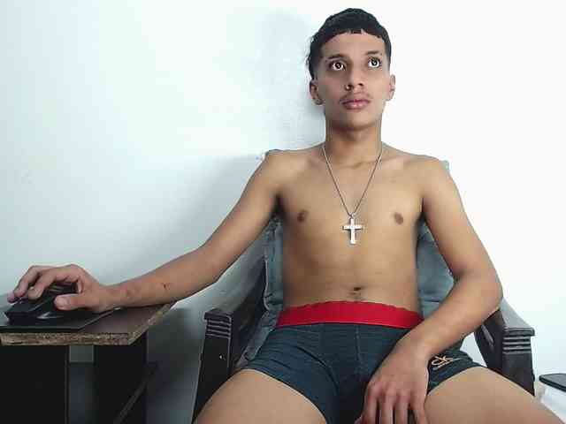 jlbrayan12 Live Webcam on BongaCams