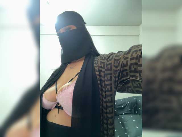 Sexyhijab live cam on BongaCams