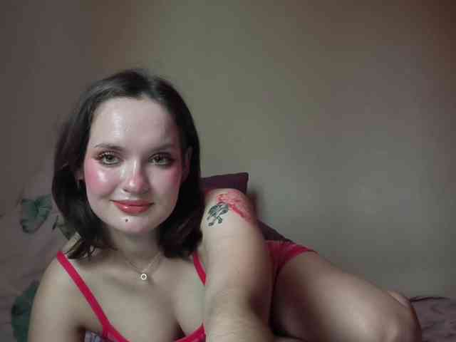 Elyaaa webcam