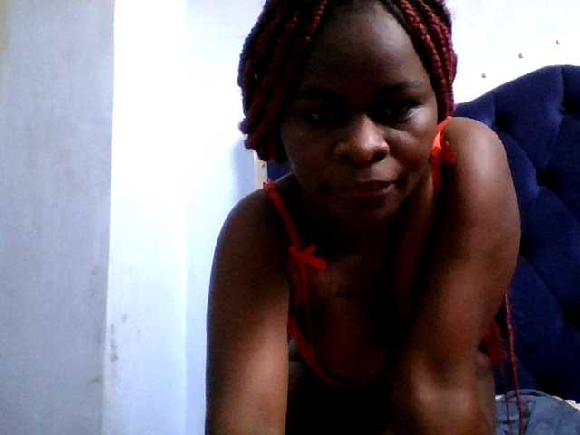 Sweetpussy22 live cam on BongaCams
