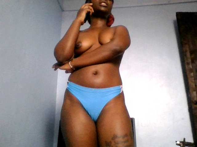 Sweetpussy22 live webcam show