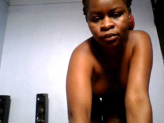 Sweetpussy22 live cam on BongaCams