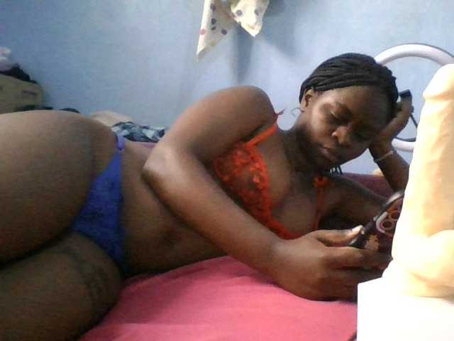 Sweetpussy22 live cam on BongaCams