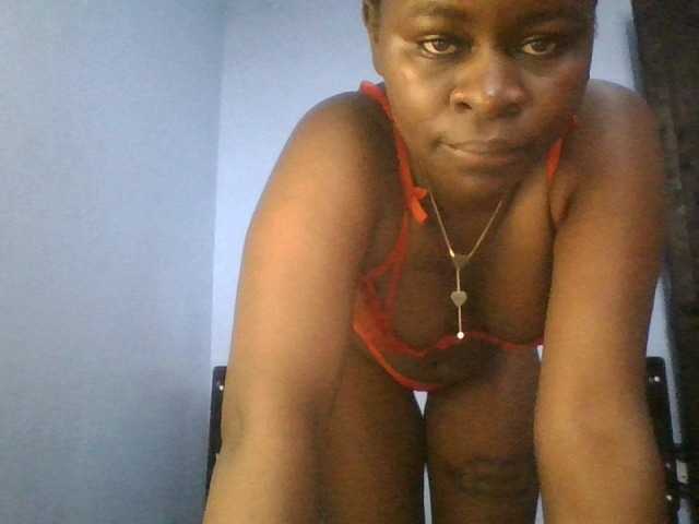 Sweetpussy22 live cam on BongaCams