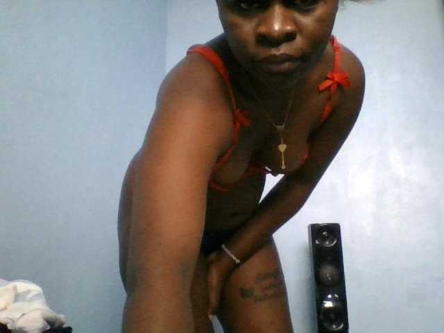 Sweetpussy22 live cam on BongaCams