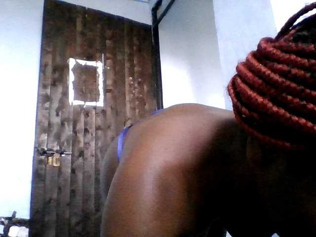Sweetpussy22 live cam on BongaCams