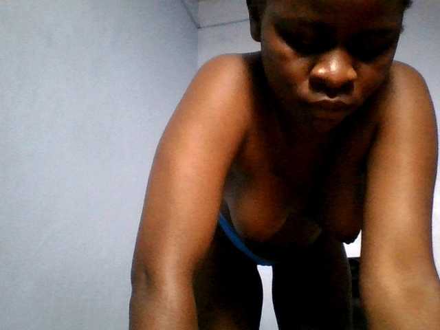 Sweetpussy22 live webcam show