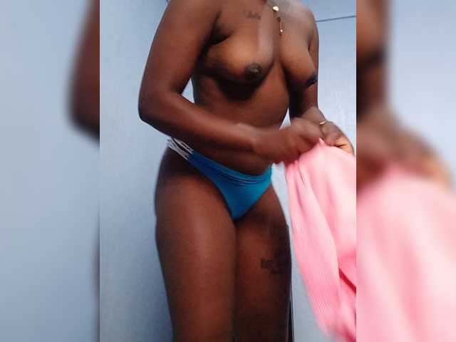 Sweetpussy22 live webcam show