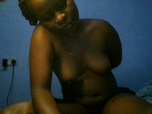 Sweetpussy22 live cam on BongaCams
