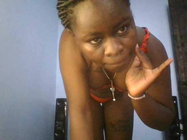 Sweetpussy22 live cam on BongaCams