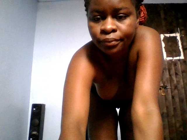 Sweetpussy22 live cam on BongaCams