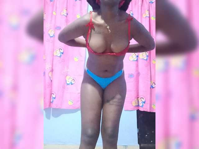 Sweetpussy22 live cam on BongaCams