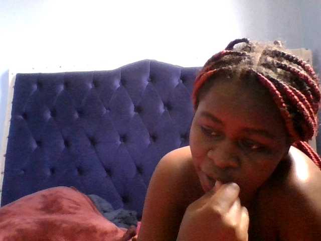 Sweetpussy22 live webcam show