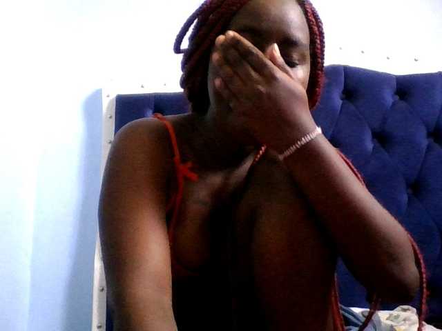 Sweetpussy22 live cam on BongaCams