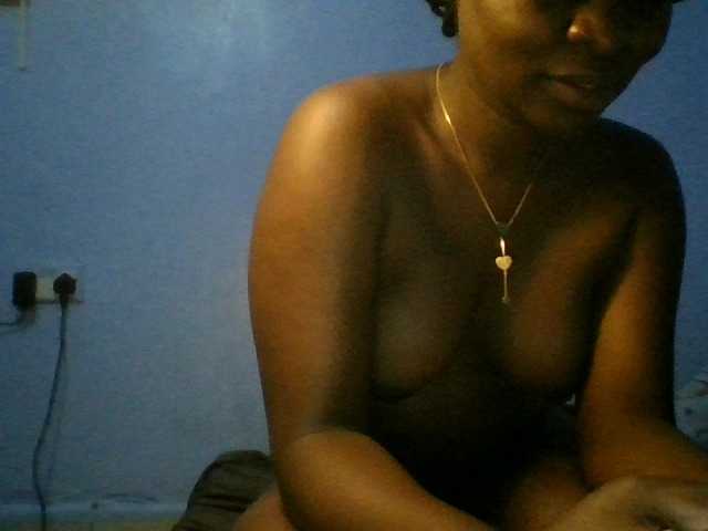 Sweetpussy22 live cam on BongaCams
