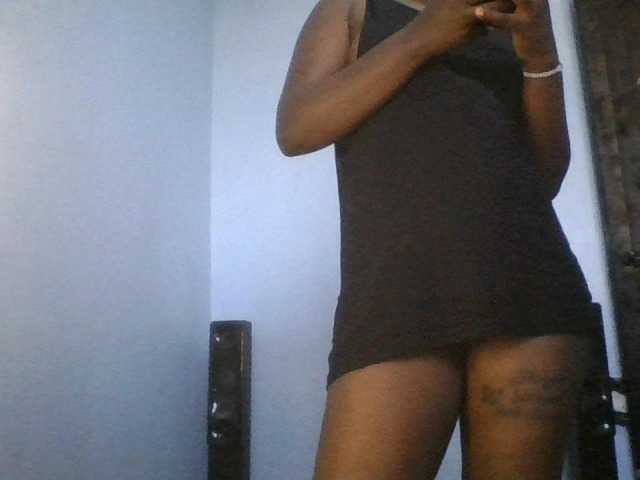 Sweetpussy22 live cam on BongaCams