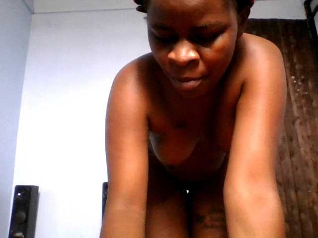 Sweetpussy22 live webcam show