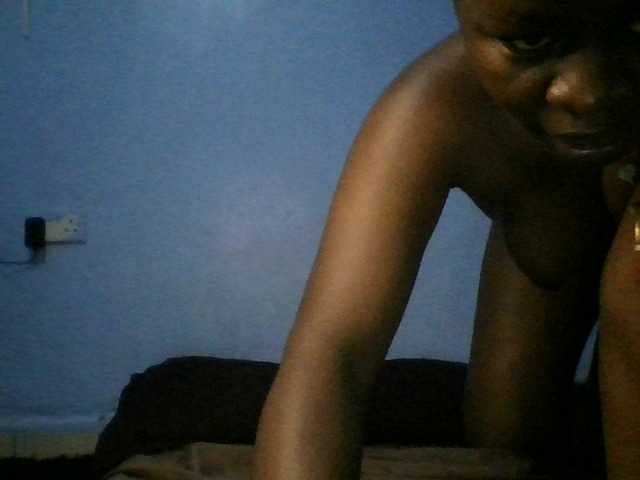 Sweetpussy22 live cam on BongaCams