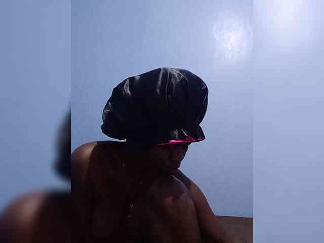 Sweetpussy22 webcam
