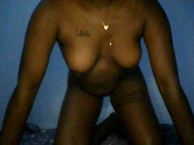 Sweetpussy22 webcam