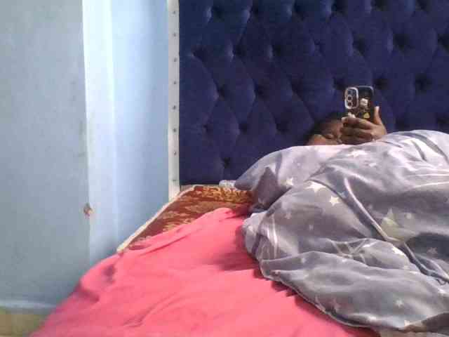 Sweetpussy22 webcam