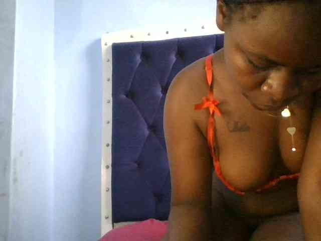 Sweetpussy22 webcam