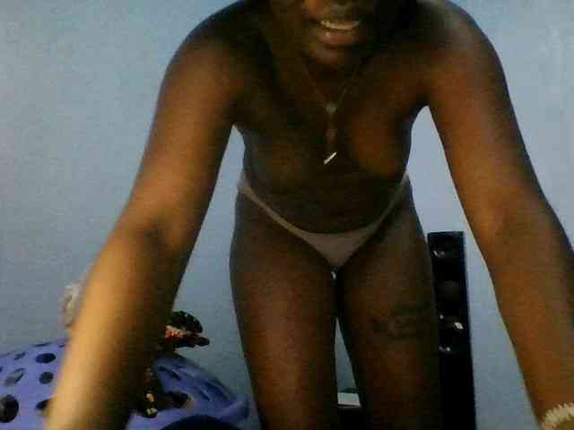 Sweetpussy22 webcam