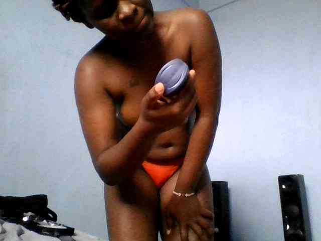 Sweetpussy22 webcam