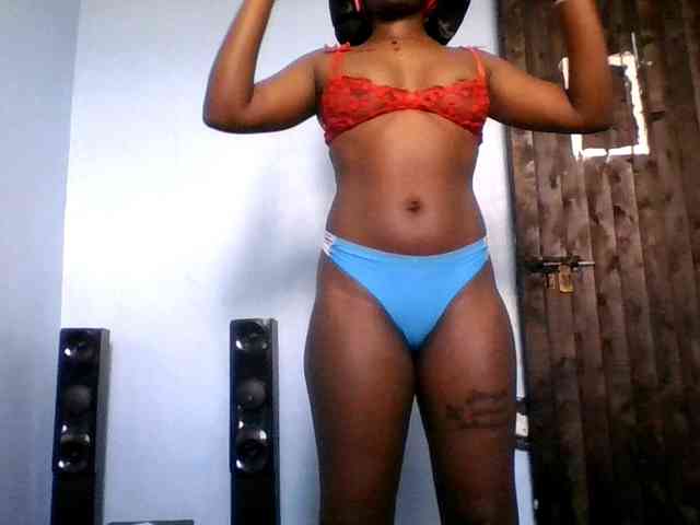 Sweetpussy22 webcam