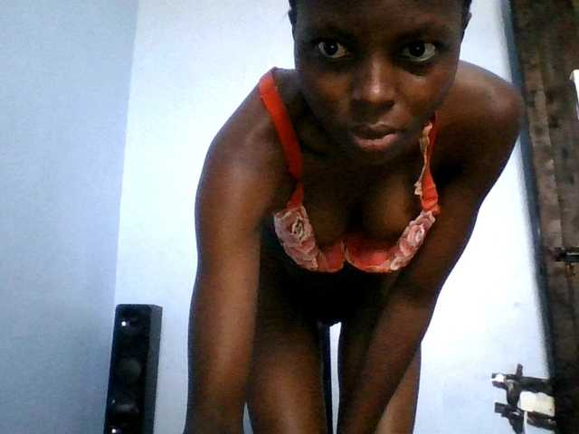 Hornygal21 live cam on BongaCams