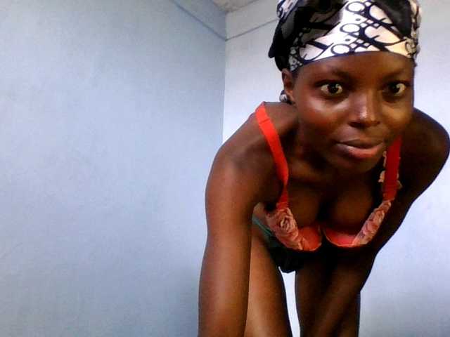 Hornygal21 live cam on BongaCams