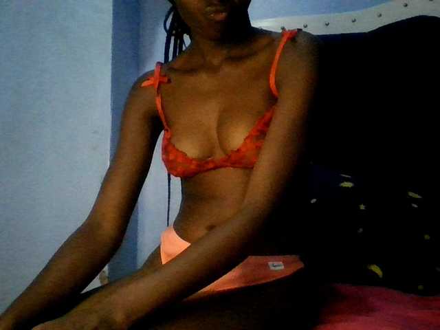 Hornygal21 live cam on BongaCams