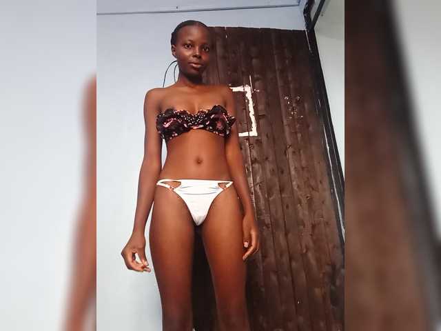 Hornygal21 live cam on BongaCams