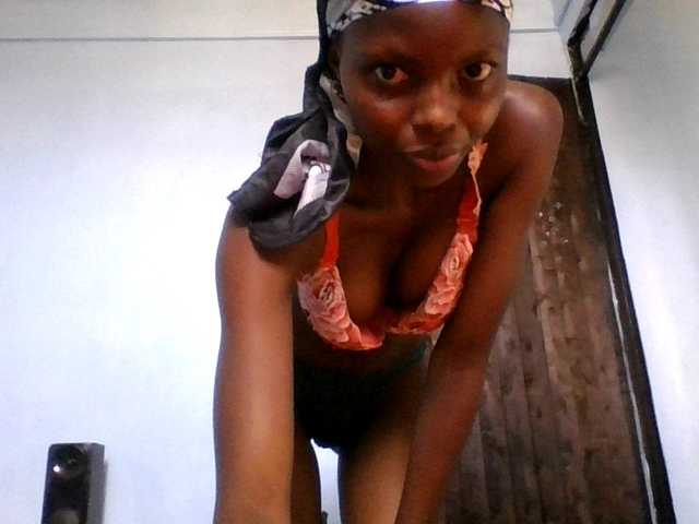 Hornygal21 live cam on BongaCams