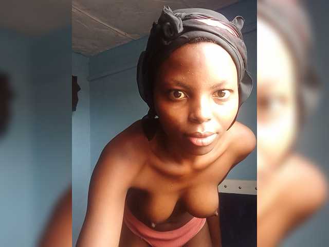 Hornygal21 live cam on BongaCams