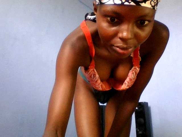 Hornygal21 live cam on BongaCams