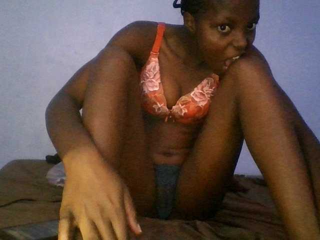 Hornygal21 live cam on BongaCams