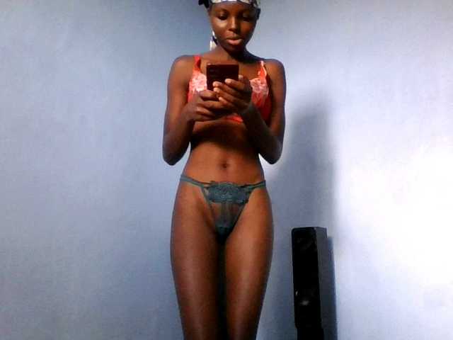 Hornygal21 live cam on BongaCams