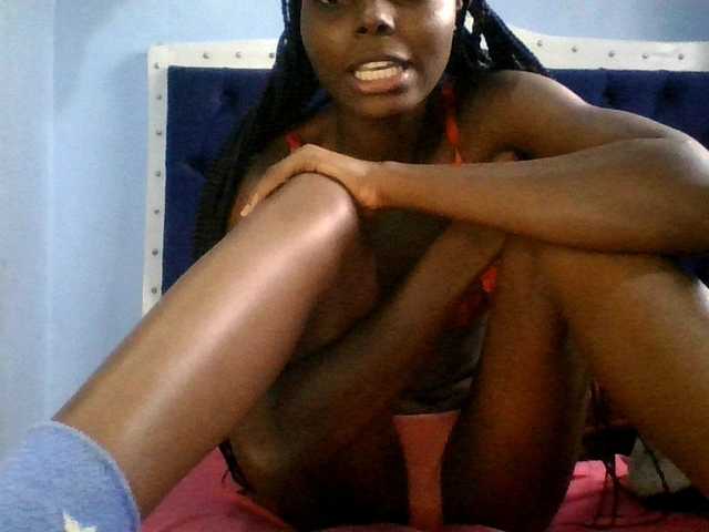 Hornygal21 live cam on BongaCams