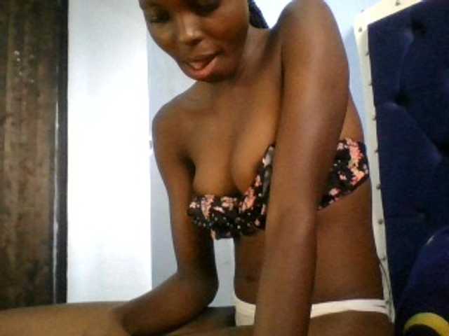 Hornygal21 live cam on BongaCams