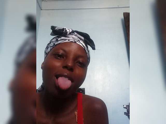 Hornygal21 live cam on BongaCams