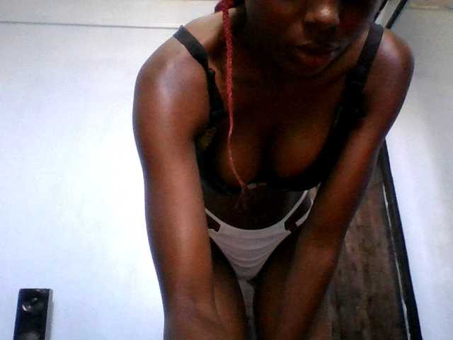 Hornygal21 live cam on BongaCams