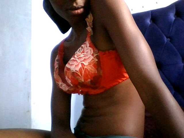 Hornygal21 live cam on BongaCams