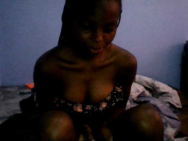Hornygal21 live cam on BongaCams